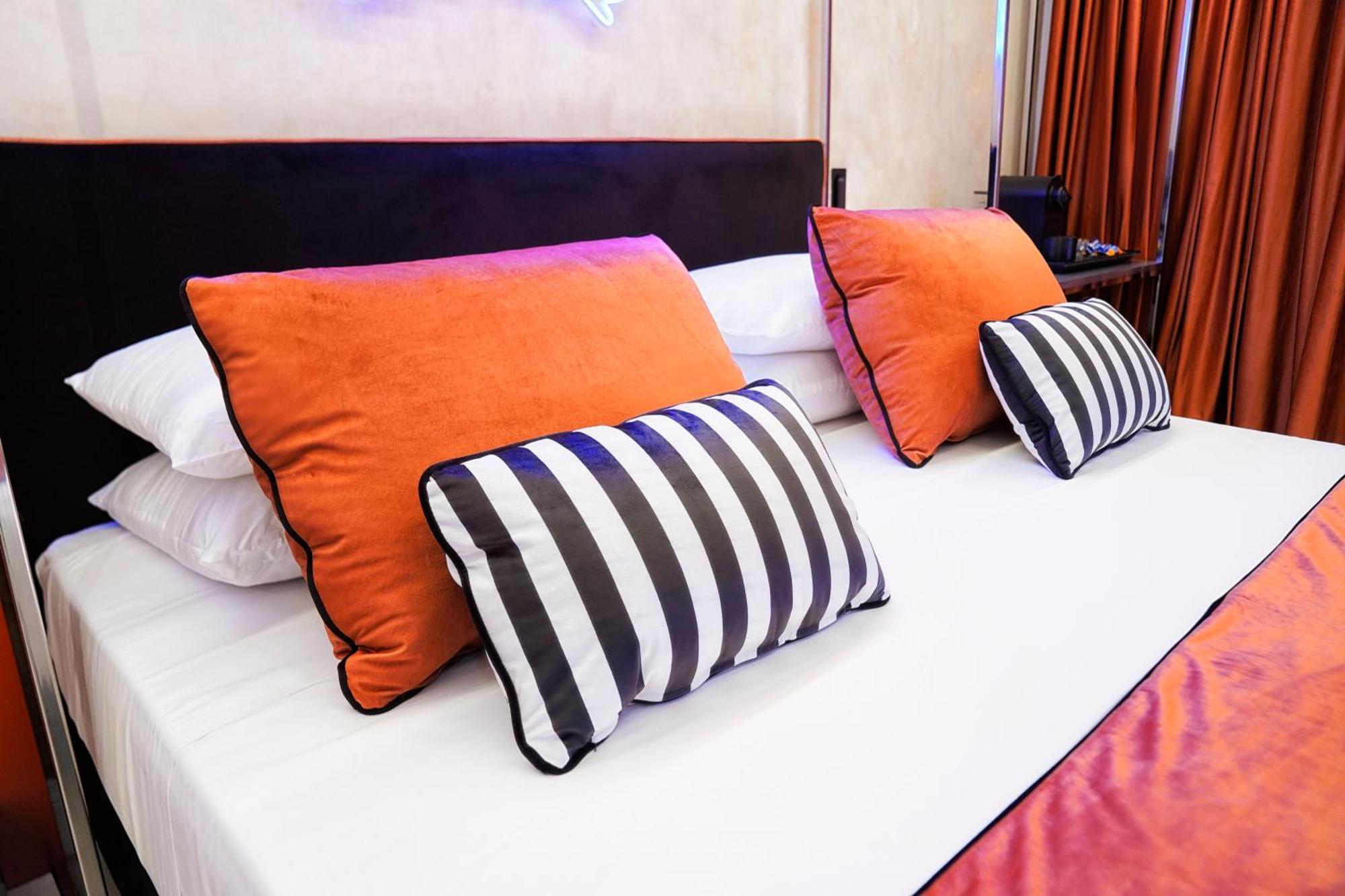 Kind Places - Suite Experience Napels Buitenkant foto