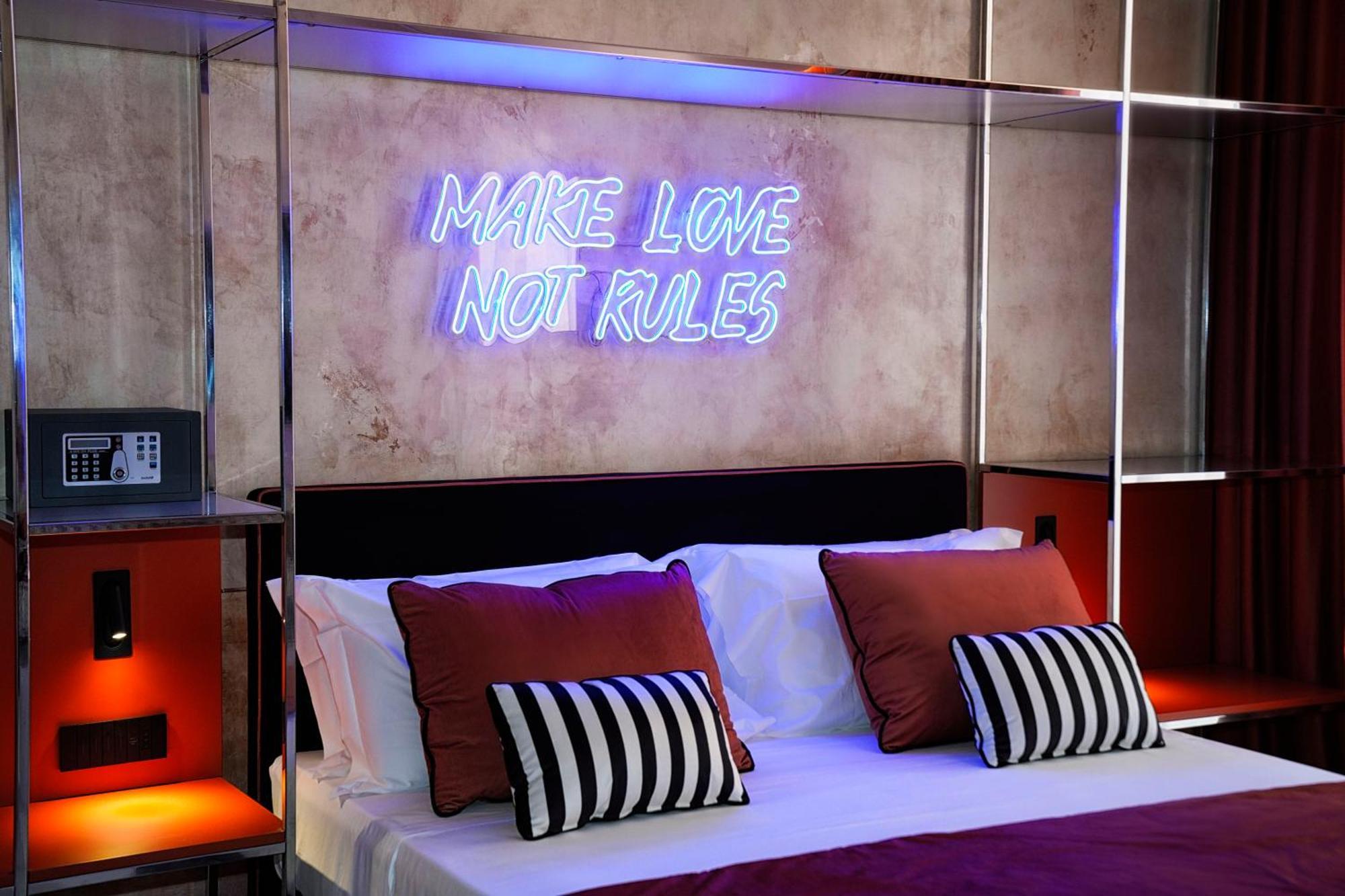 Kind Places - Suite Experience Napels Buitenkant foto
